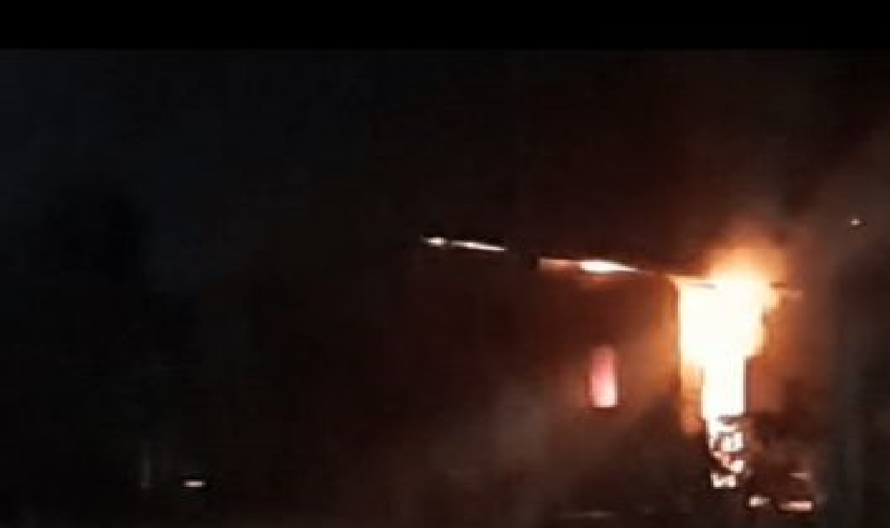 INCÊNDIO: Homem é encontrado morto após casa pegar fogo em Querência