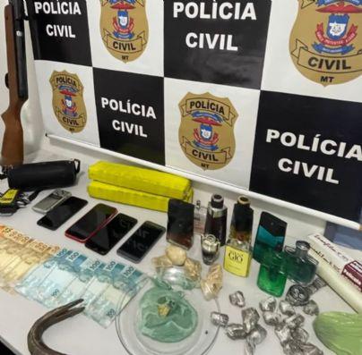 Polícia Civil prende traficantes em residência utilizada por facção criminosa em Nova Xavantina