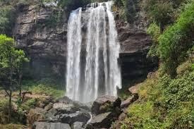 Esportista morre ao cair de altura de 15 metros enquanto praticava rapel em cachoeira de MT