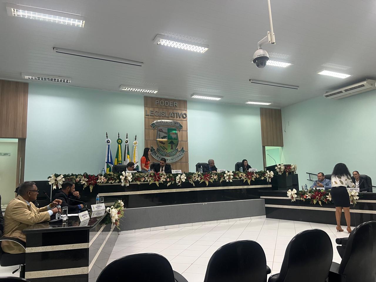 Ultima sessão extraordinária do ano de 2024 foi realizda na manha desta quarta-feira.