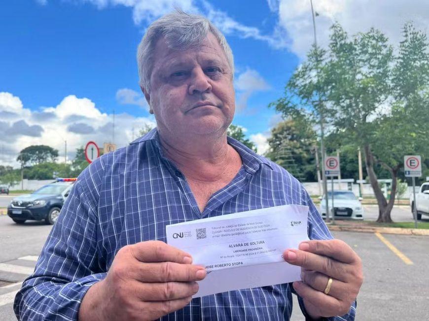 Vice-prefeito preso por descarte irregular de lixo é solto sem fiança em Cuiabá