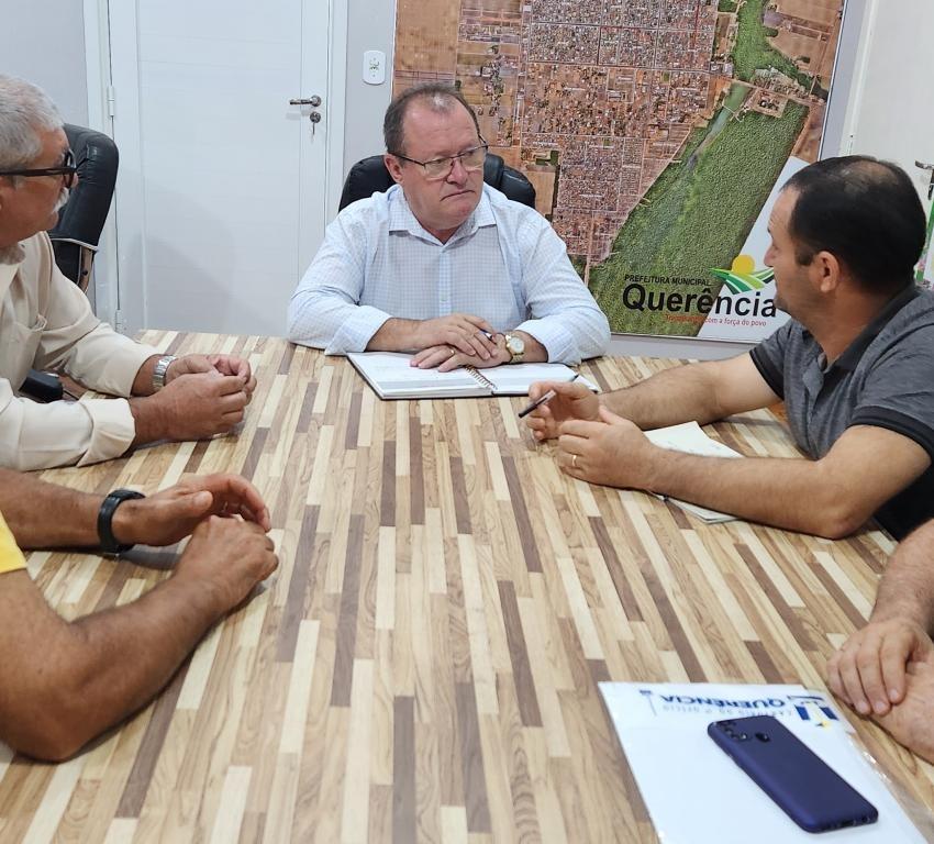 Reunião com Integrantes da Cooperativa Cooperquer sobre o Processamento de Frutas e Pequi