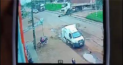 Estudante de 19 anos está em estado gravíssimo após ser atropelada por caminhão em Confresa