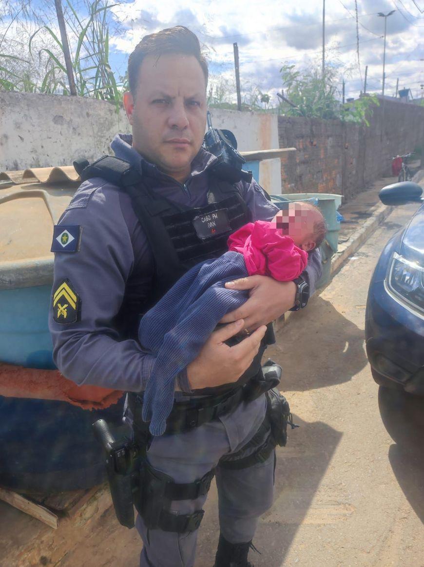 Recém-nascida abandonada em sacola de lixo em Cuiabá é resgata por policiais militares