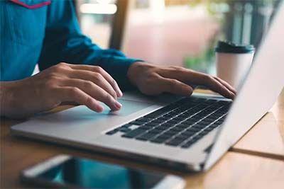 10 pontos para entender o decreto que proíbe graduações EAD de Medicina, Direito, Odontologia, Enfermagem e Psicologia