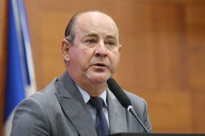 Deputado faz fiscalização em obra de hospital no Araguaia e quer saber porque empreiteira demora a conclusão da unidade