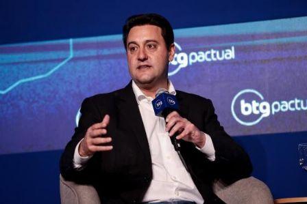 Ratinho diz que produção de etanol em MT pode levar o Brasil a ser a Arábia Saudita dos biocombustíveis