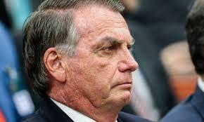 Bolsonaro terá que usar tornozeleira eletrônica e não poderá acessar redes sociais
