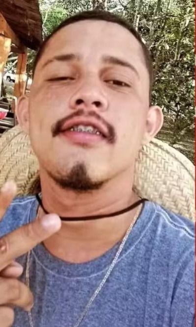 Chefe de facção é condenado a 20 anos de prisão por matar jovem a tiros em MT