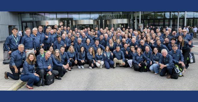 Delegação recorde e projetos premiados marcam a participação do Sicredi em evento internacional sobre cooperativismo de crédito