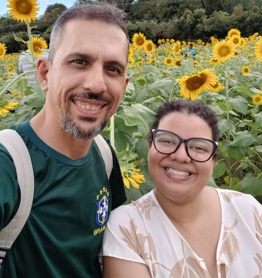 Esposa lamenta morte de 'legendário' e mostra surpresa feita em casa: 'Estava tudo preparado pra te receber'