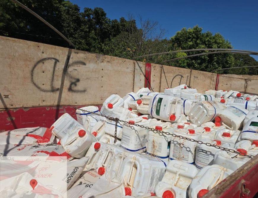 Quadrilha que transportava herbicida proibido em Cuiabá é presa em flagrante pela Polícia Civil