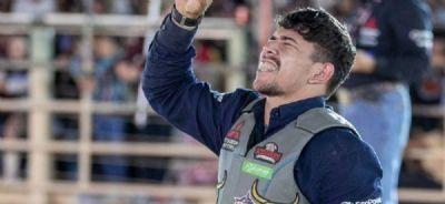 Confresa e Vila Rica representadas na PBR Teams durante o Jaguariúna Rodeo Festival