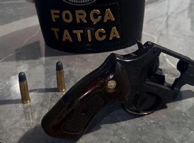 Ex-candidato a vereador em Vila Rica (MT) é preso por porte ilegal de armas e polícia apreende revólver