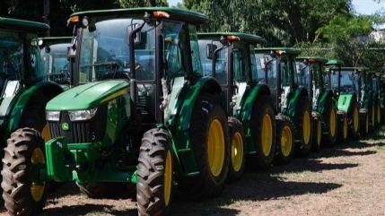 Confresa, Porto Alegre do Norte e outros municípios de MT recebem máquinas agrícolas do Promaq