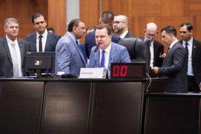 Deputados aprovam aumento salarial de 6,8% aos servidores do TJ