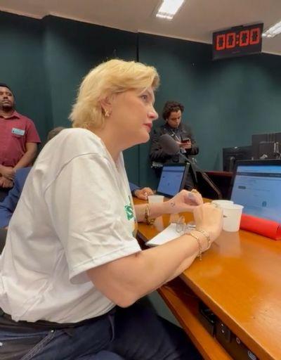 Jornalista Camila cobra transparência e solução definitiva para a BR-158 durante reunião em Brasília