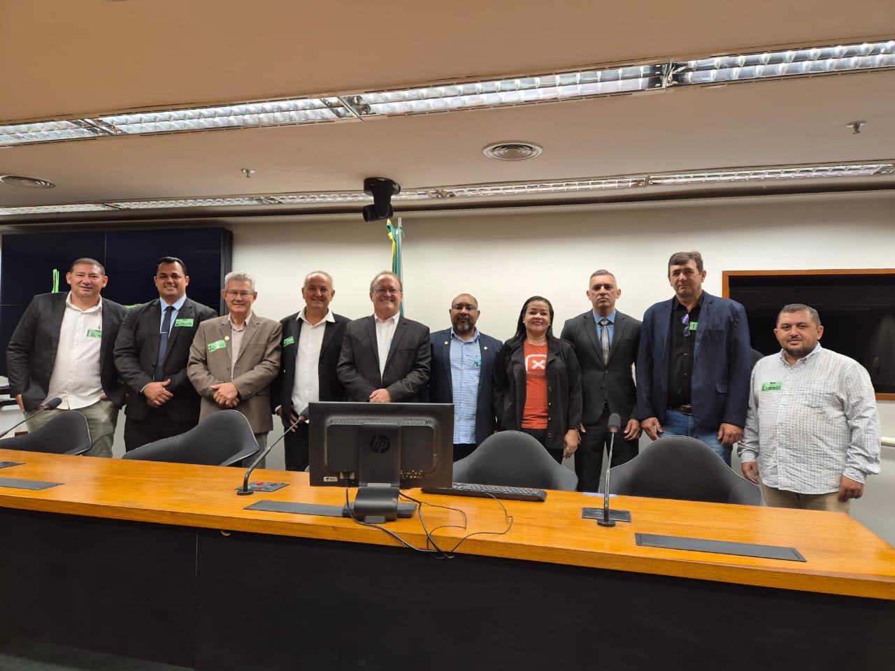 Liderança de Querência participa de reunião em Brasília para avançar obras nas BR-158, BR-242 e MT-322