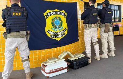 Passageira é presa com drogas escondidas dentro de malas em ônibus em Barra do Garças