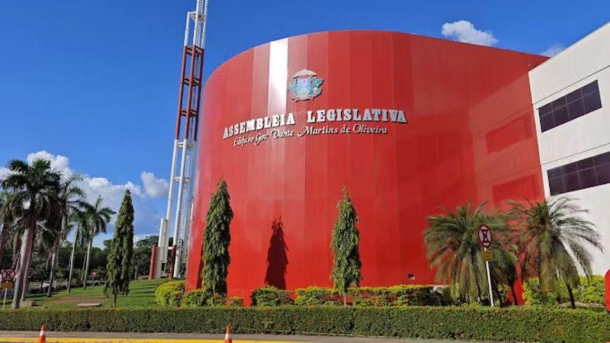 Deputados mantêm veto de governador de MT que derruba reajuste de 6,8% a servidores da Justiça