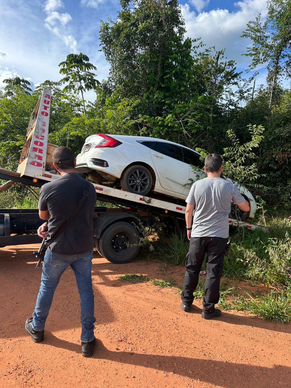 Honda Civic furtado em Querência é localizado pela policia civil em área rural de Bom Jesus do Araguaia