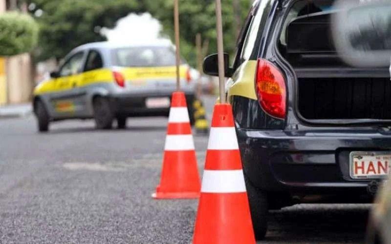 Preços de CNH despencam e autoescolas se reinventam em MT