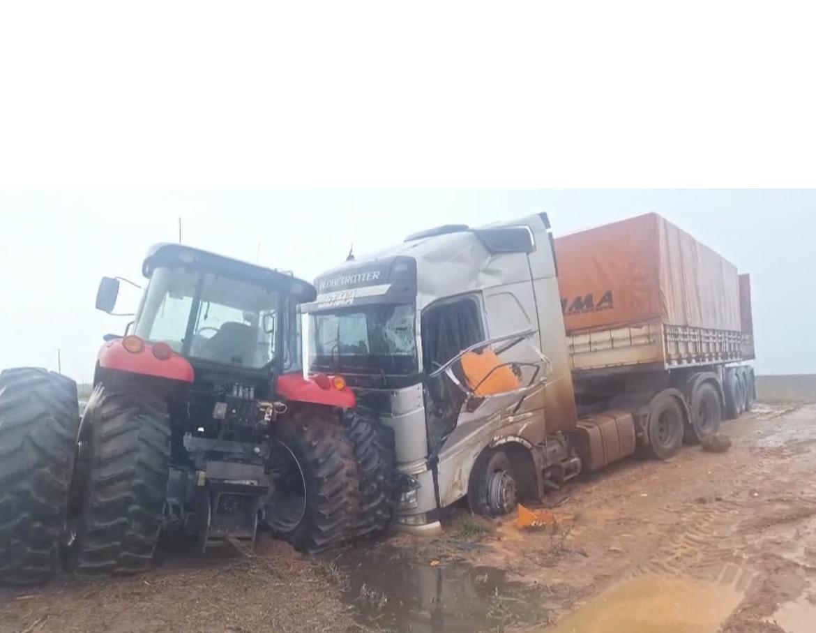 Colisão entre carreta e trator é registrada no interior de Querência