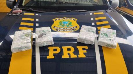 PRF em Barra do Garças intercepta cocaína que seguia para Goiânia; 3 homens foram presos