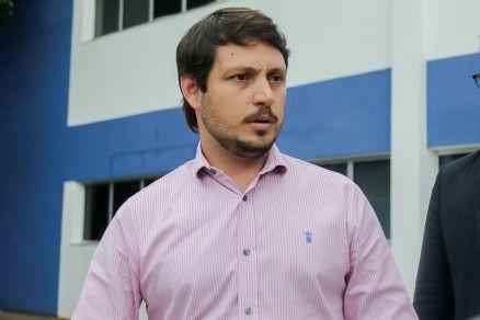 Juíza nega reduzir pena de filho de Silval e impõe tornozeleira