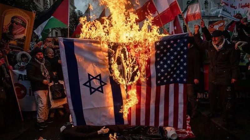 Quem manda no Irã após a morte do aiatolá Ali Khamenei?