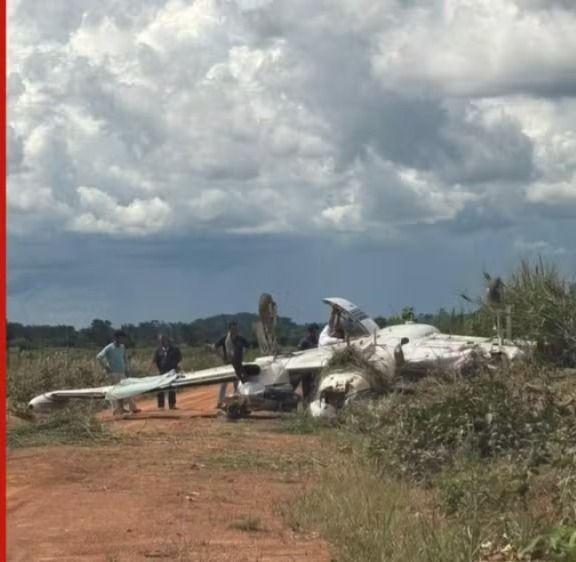 VÍDEO: avião que buscava paciente de UTI cai com médico e enfermeira a bordo em MT
