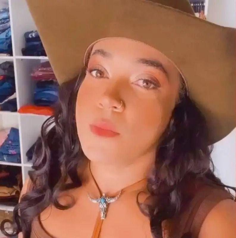 Blogueira trans é encontrada ferida em casa e morre no hospital em Novo Santo Antônio (MT)