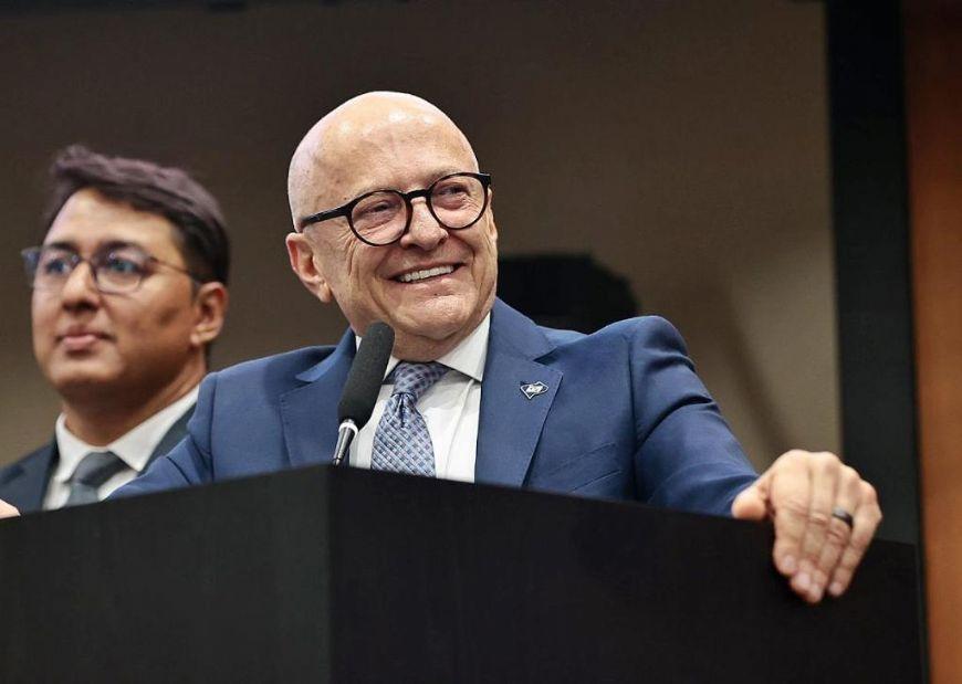 Troca no poder em MT: Pivetta assume com promessa de continuidade e sob pressão por resultados