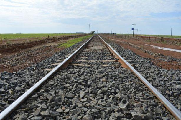 Ferrovia bilionária trava no Araguaia e impasse com indígenas coloca obra estratégica em risco