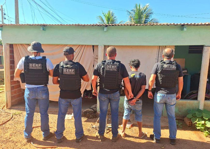 Deitado em uma rede e cercado pela polícia: foragido de operação é preso com drogas em Confresa (MT)