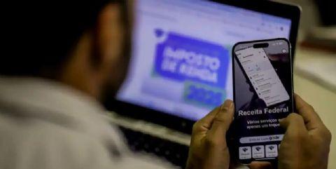 Receita Federal notifica quase meio milhão de contribuintes que caíram na malha fina